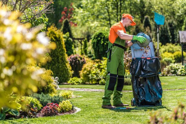 Cost of Lawn Cleaning Service in Fort Smith